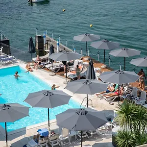 Rivalago Hotel