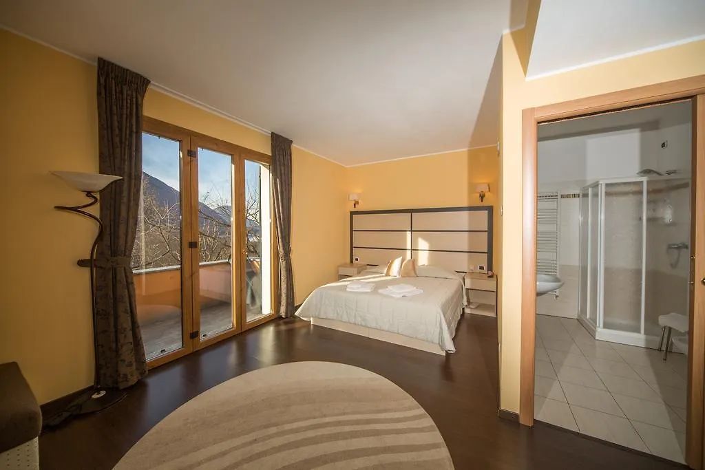 Hotel La Solitaria Carlazzo 3*,  Italy